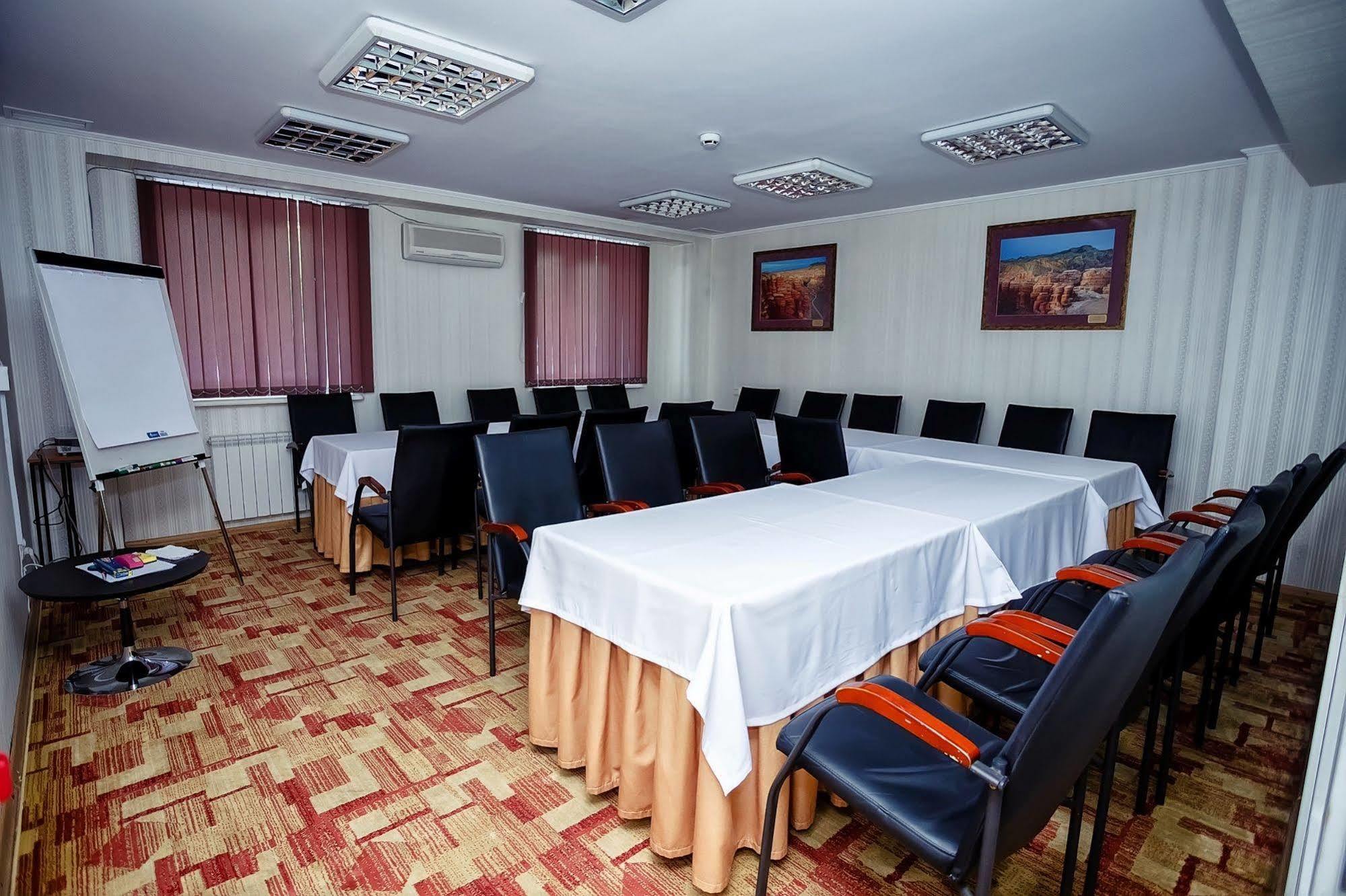 City Hotel Tien Shan Koktobe Exteriér fotografie